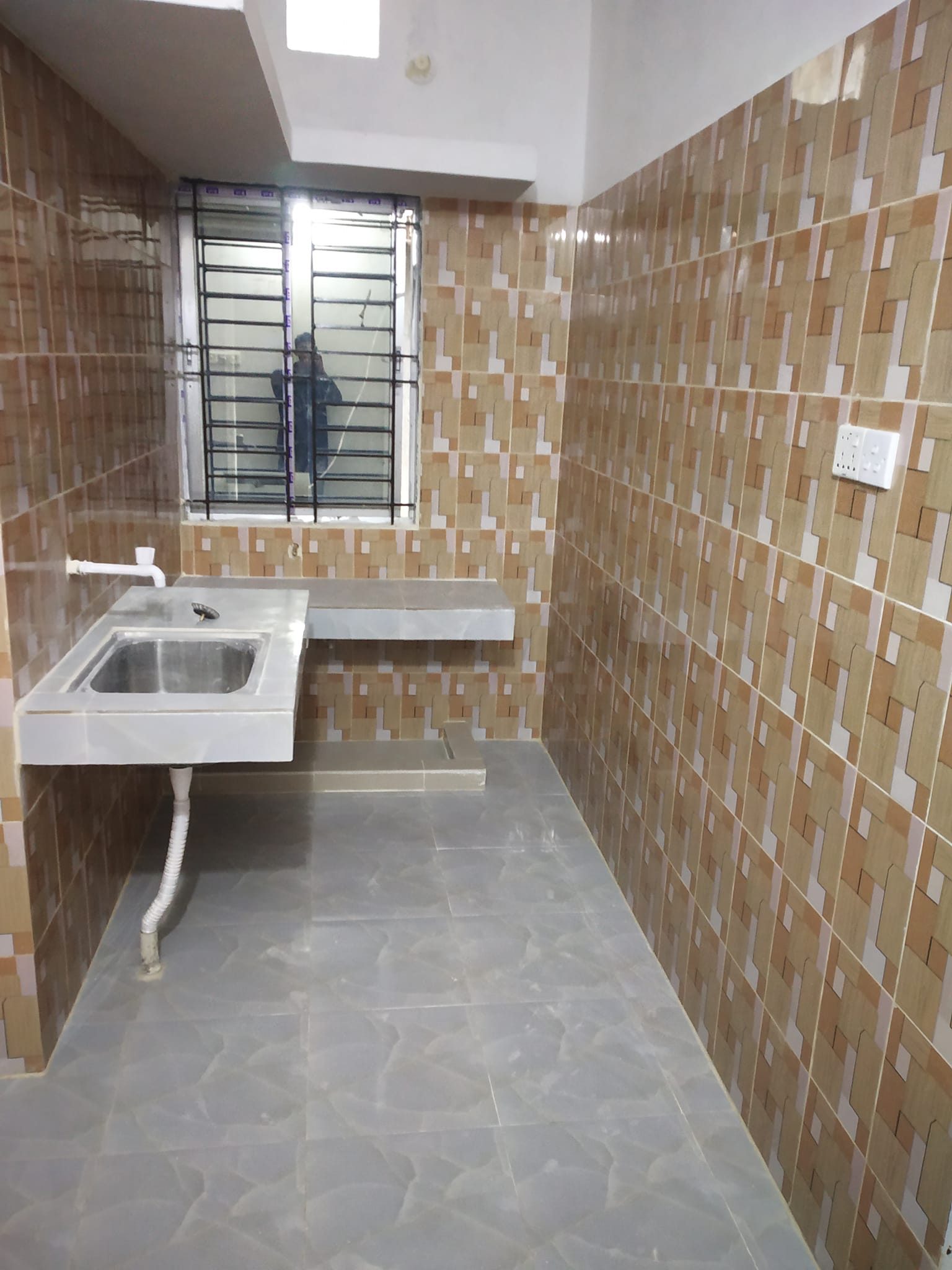 সম্পূর্ণ নতুন ফ্যামিলি বাসা ভাড়া হবে