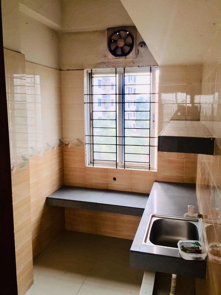 আগমী ১লা মার্চ হতে মনোরম পরিবেশে ৫ম তলায় ফ্ল্যাট ভাড়া দেওয়া হবে৷