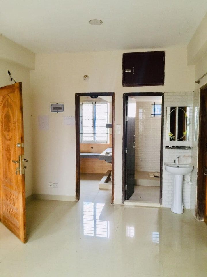 আগমী ১লা মার্চ হতে মনোরম পরিবেশে ৫ম তলায় ফ্ল্যাট ভাড়া দেওয়া হবে৷