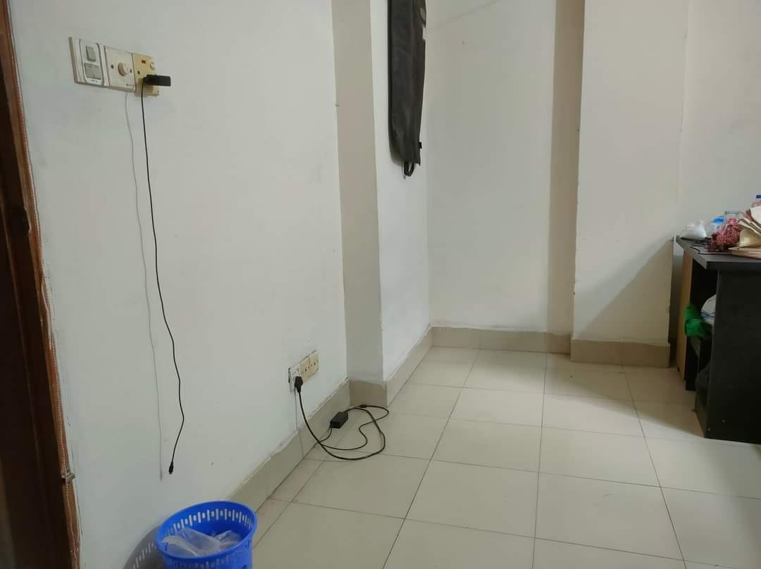 ফ্ল্যাট বাসার ২য় তলায় ব্যাচেলর ২ সিট ভাড়া হবে