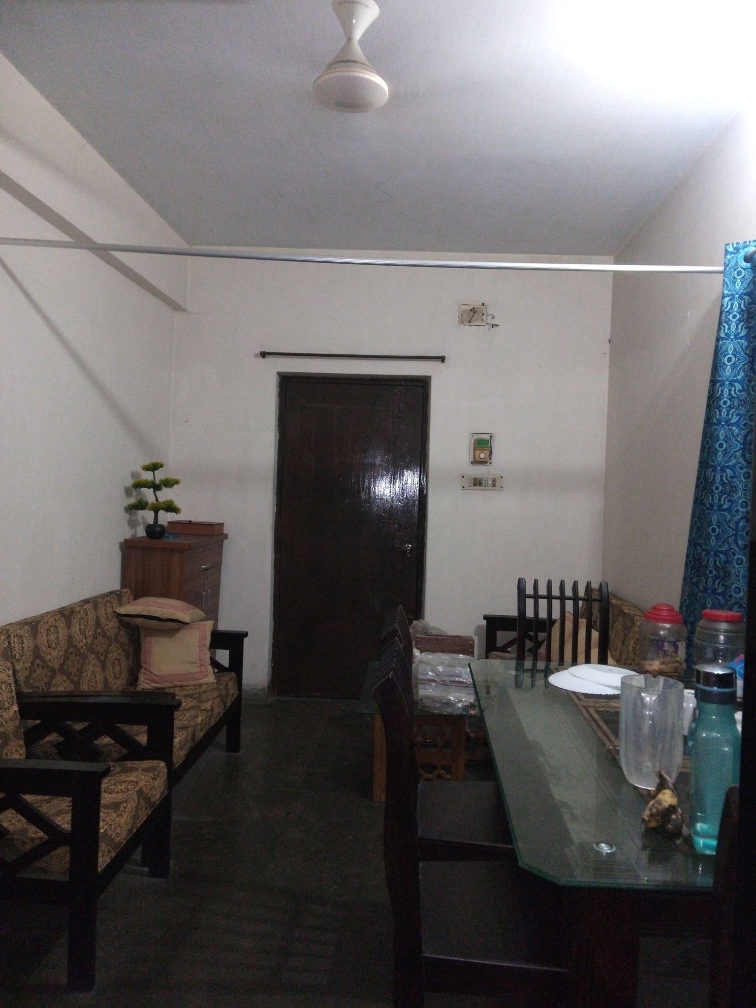 ভাড়া হবে। (পরিবার সহ)