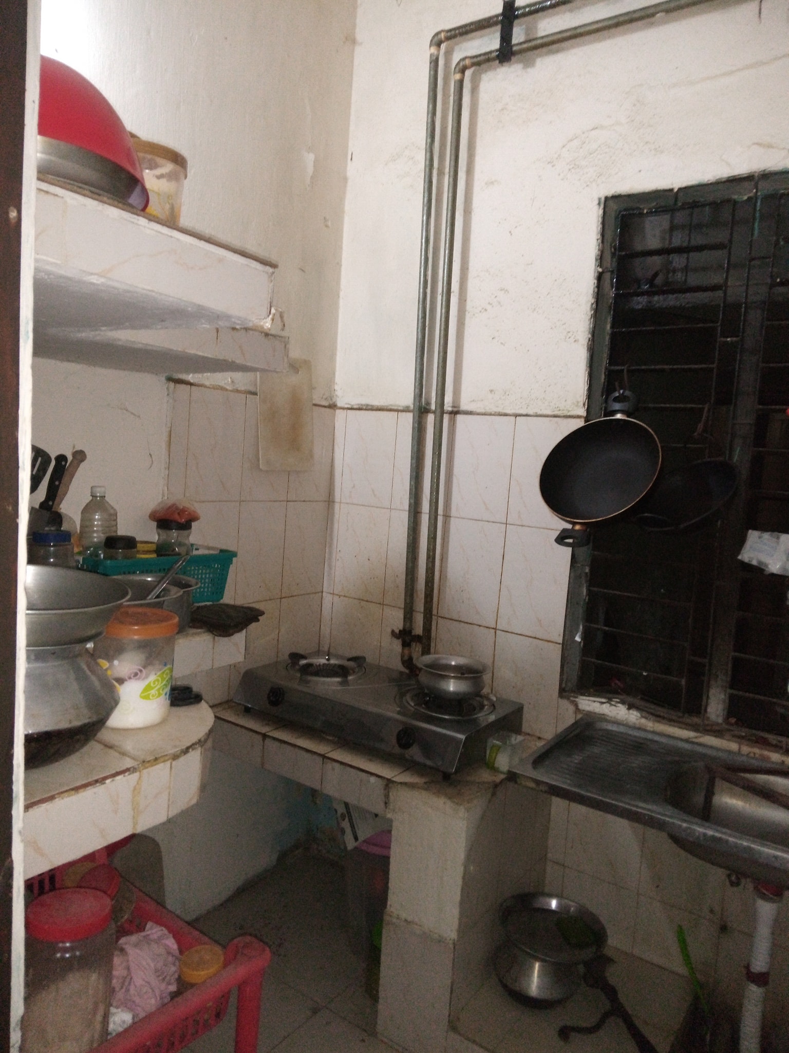 ভাড়া হবে। (পরিবার সহ)