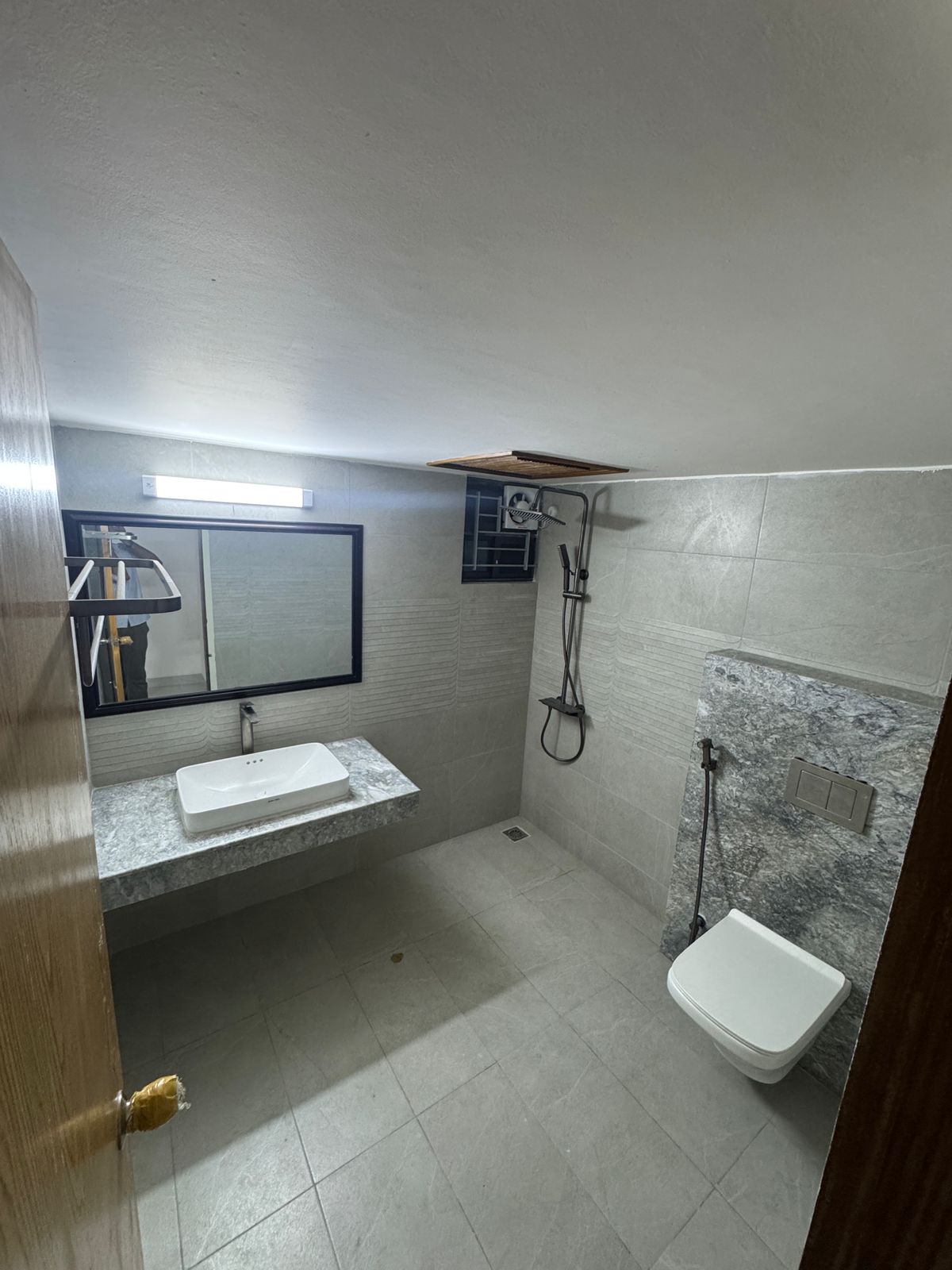 Brand New 3352.sqft 4Bed 5Bath Apartment Flat Rent